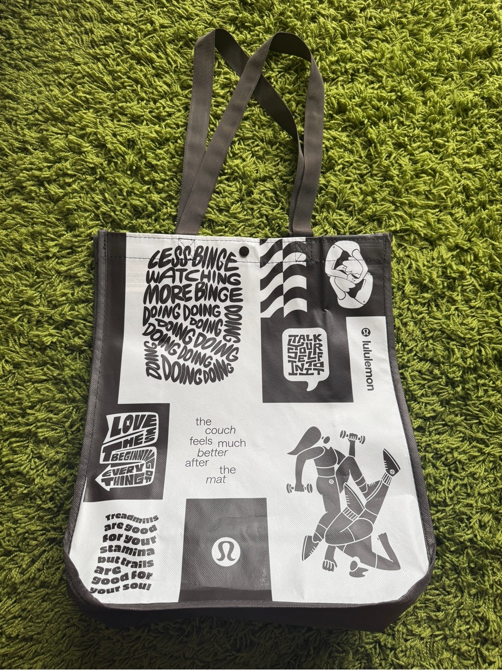 lululemon athletica Black & White Graphic shopping bag